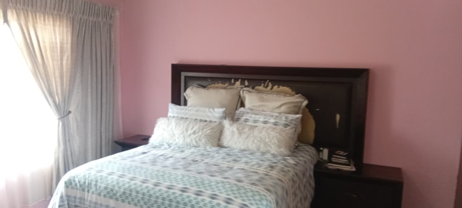 3 Bedroom Property for Sale in Pinehaven Free State